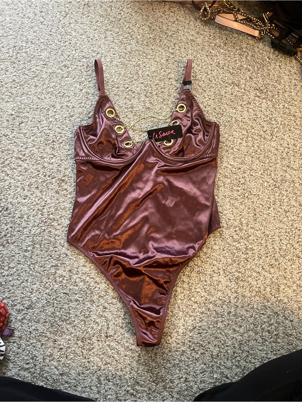 BNWT La SENZA Satin Grommet Bodysuit in Mauve Rose